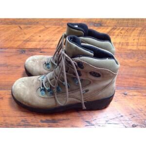 Merrell Goretex Vibram Soles Brown Leather Rugged Womens Hiking Boots 7.5 38